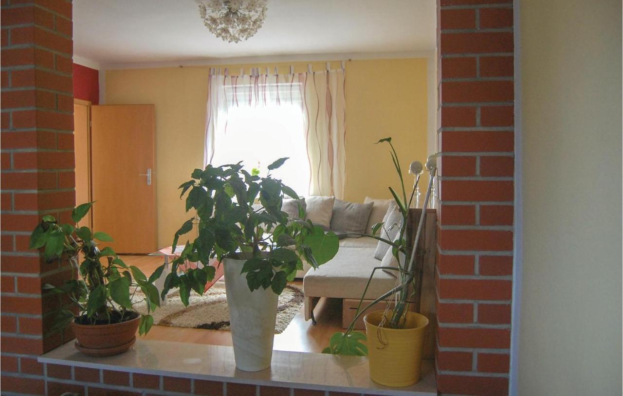 Awesome Apartment In Rostock With Wifi 외부 사진